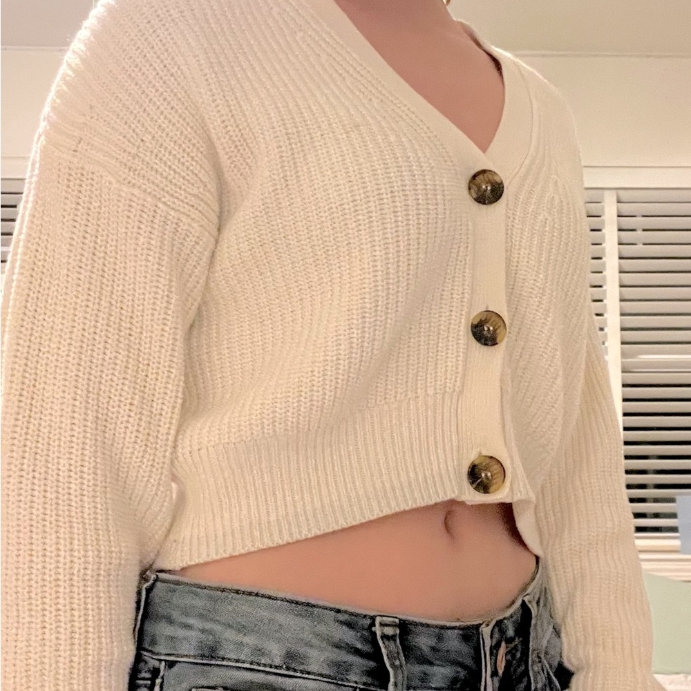 Great quality white sweater from urban outfitters